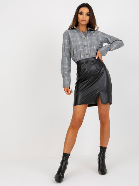 Hurtownia Czarna mini spódnica z ekoskóry z ociepleniem