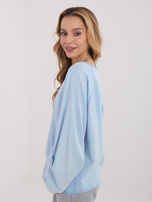 Jasnoniebieska bawełniana bluzka z dekoltem V