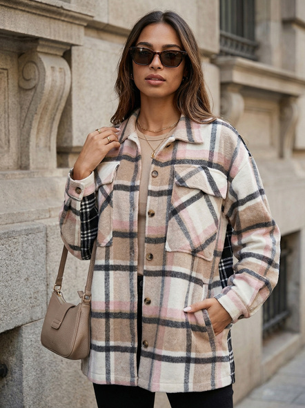 Hurtownia Koszula w kratę z kieszeniami i długim rękawem