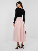 Pastelowa różowa rozkloszowana spódnica w paski