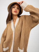 Hurtownia Camelowy sweter rozpinany ze wzorem RUE PARIS 