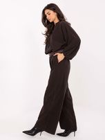 Czekoladowe sztruksowe spodnie z gumką w pasie