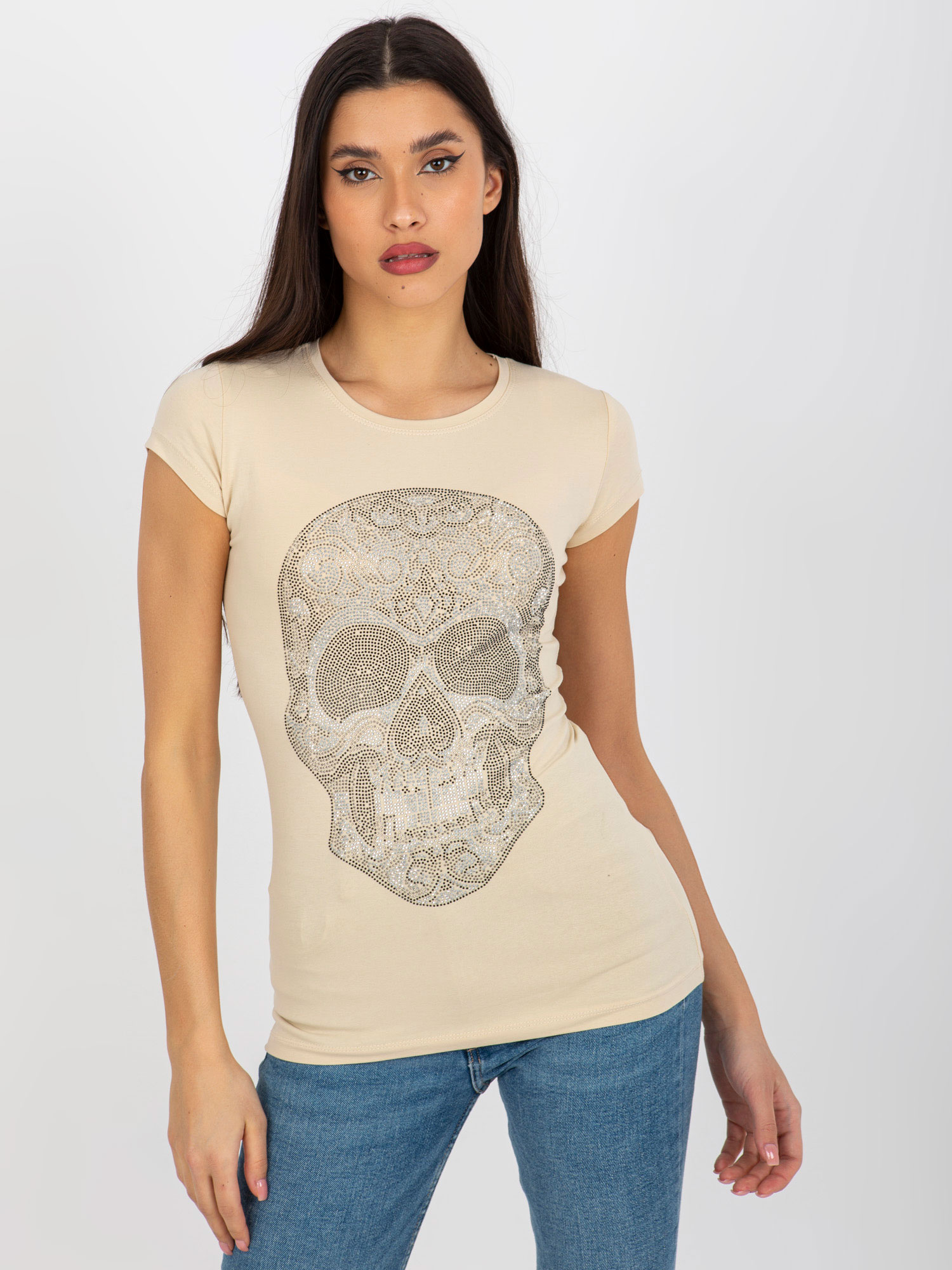 Beżowy dopasowany t-shirt z aplikacją z dżetów