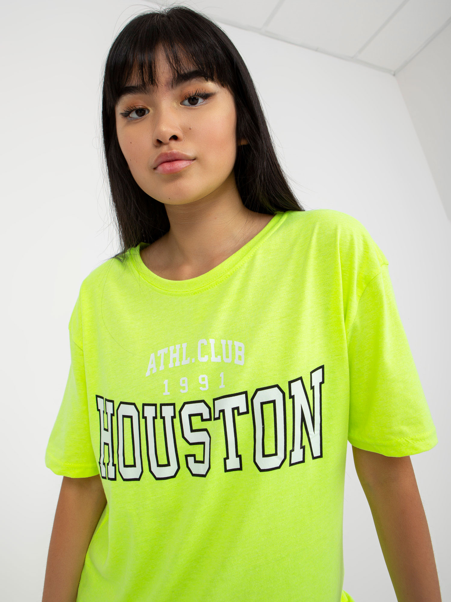 Fluo żółty luźny damski t-shirt z nadrukiem