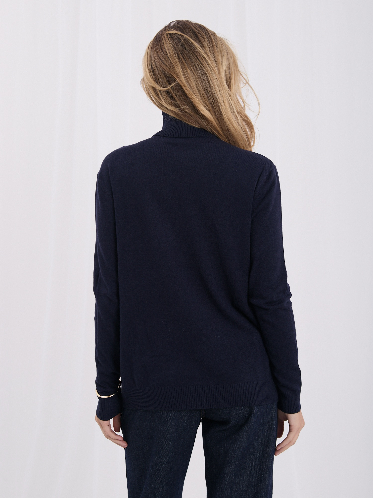 Granatowy damski sweter basic z golfem