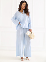 Jasnoniebieska bawełniana bluzka na lato