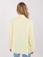 Jasnożółta koszula z kwiatową aplikacją 3D