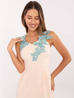 Hurt Brzoskwiniowa sukienka wieczorowa na ramiączkach