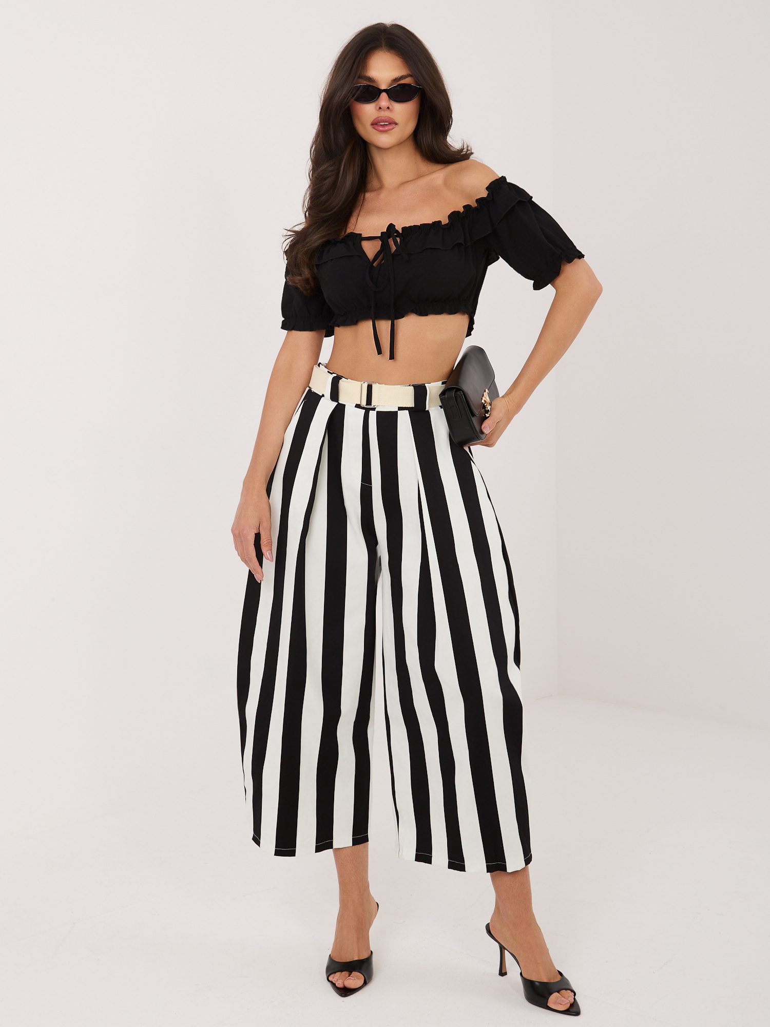 Ecru-czarne bawełniane spodnie z nogawką 7/8