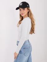 Jasnoszara bluzka basic z długim rękawem 