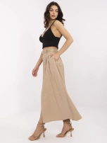 Camelowa trapezowa spódnica z rozcięciem