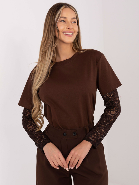 Brązowa damska bluzka o kroju t-shirta