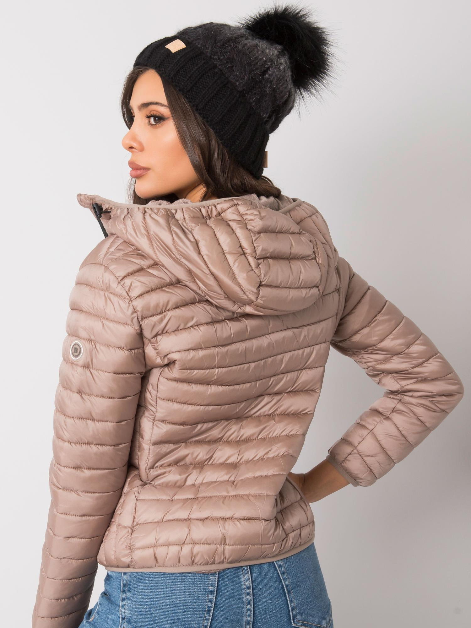 Schwarze Wintermütze mit Pompon Ally RUE PARIS.