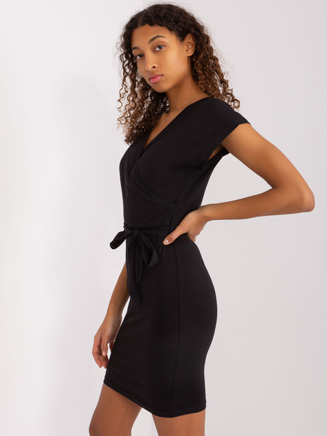 Hurt Czarna sukienka basic z kopertowym dekoltem RUE PARIS