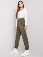Jasne khaki spodnie dresowe z napisem Lily 