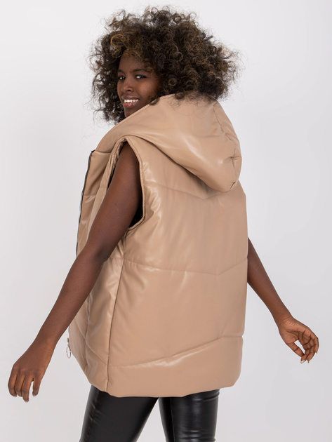 Beżowa damska kamizelka z eko skóry z kapturem