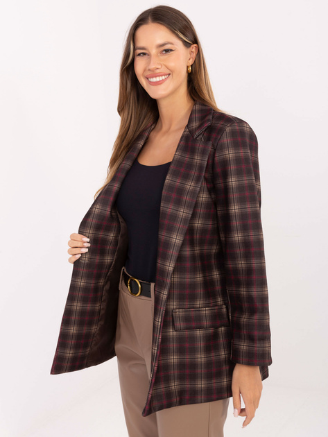 Brązowo-camelowa marynarka z zapięciem na guzik