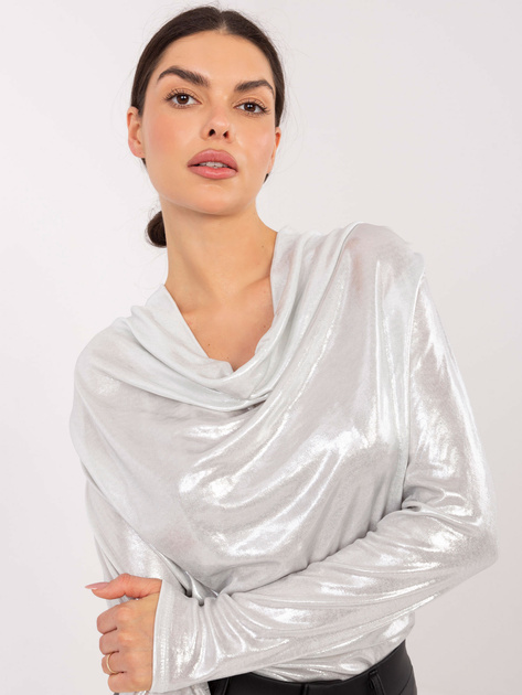 Jasnosrebrna bluzka z drapowaniem 