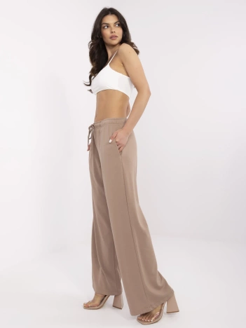 Ciemnobeżowe dresowe spodnie basic z prostą nogawką