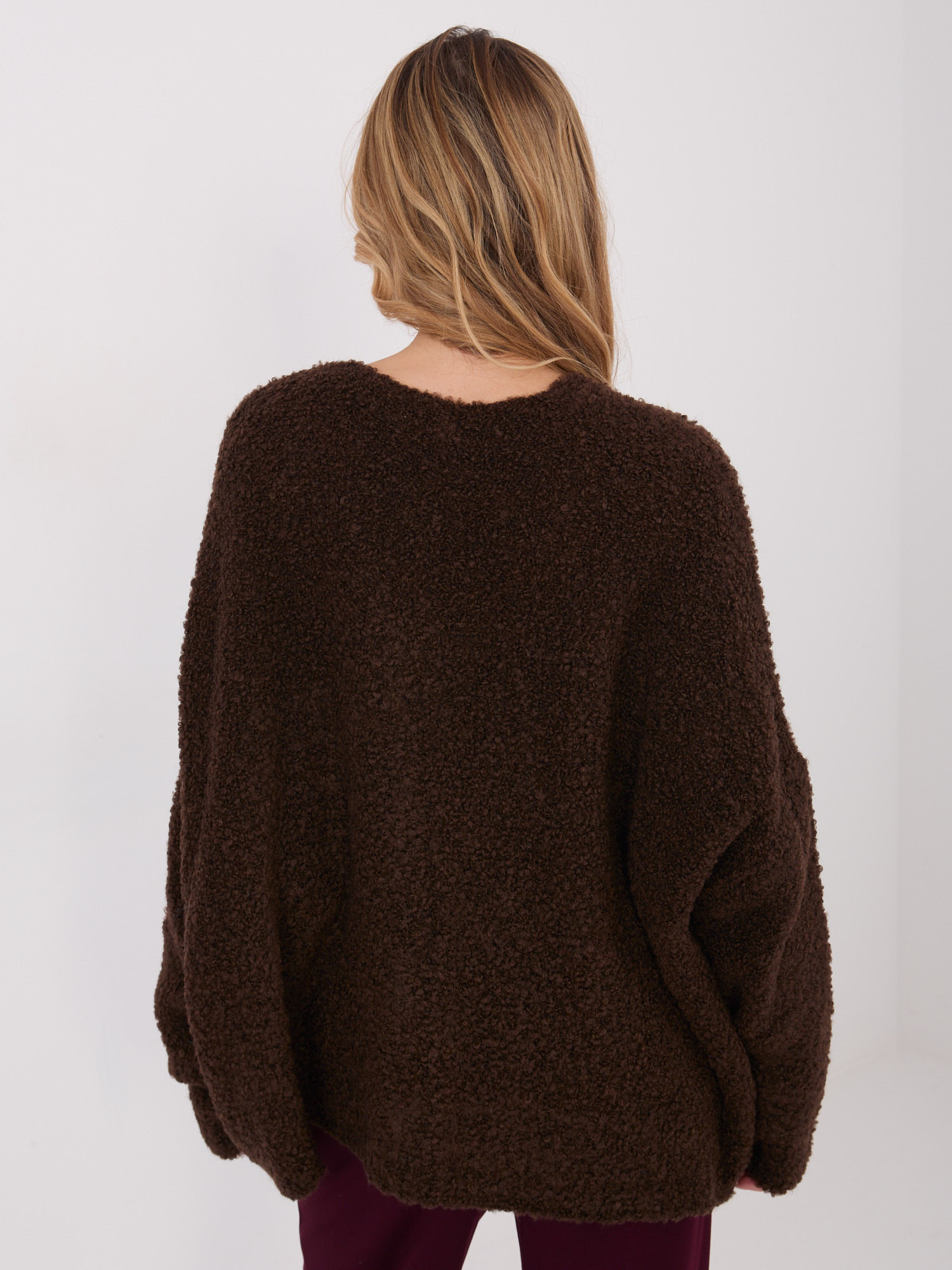 Sweter ciemny brązowy