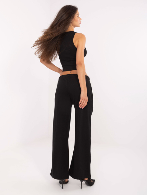 Czarne dresowe spodnie z napisem