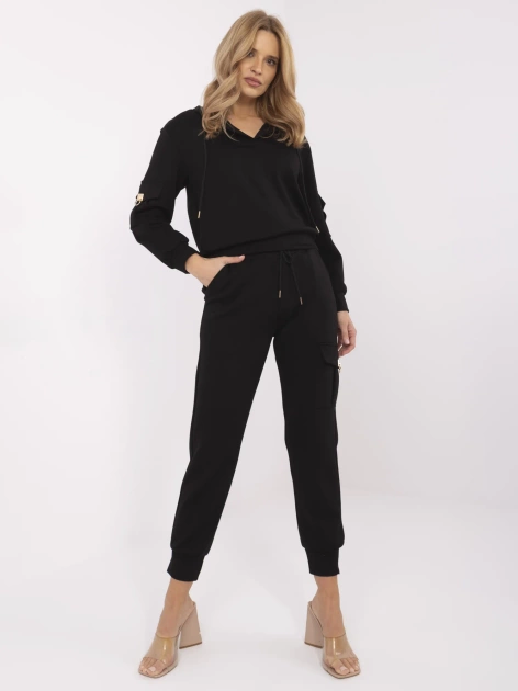 Czarny dwuczęściowy komplet z dodatkiem wiskozy