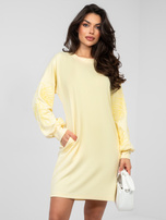 Pastelowa żółta dresowa sukienka z kieszeniami RUE PARIS 