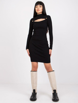 Czarna ołówkowa sukienka prążkowana z golfem Susan RUE PARIS