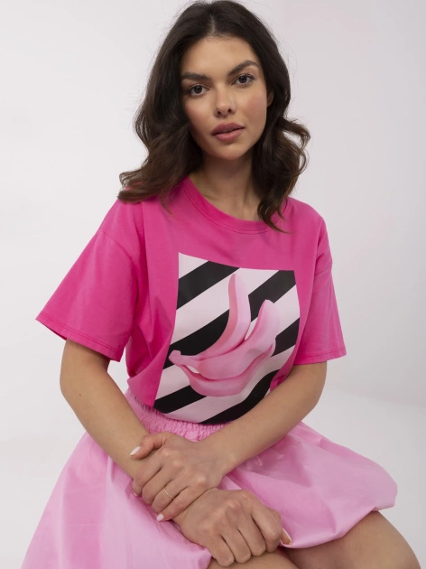 Ciemnoróżowy damski t-shirt oversize z nadrukiem 