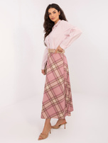 Różowa elegancka spódnica z paskiem 