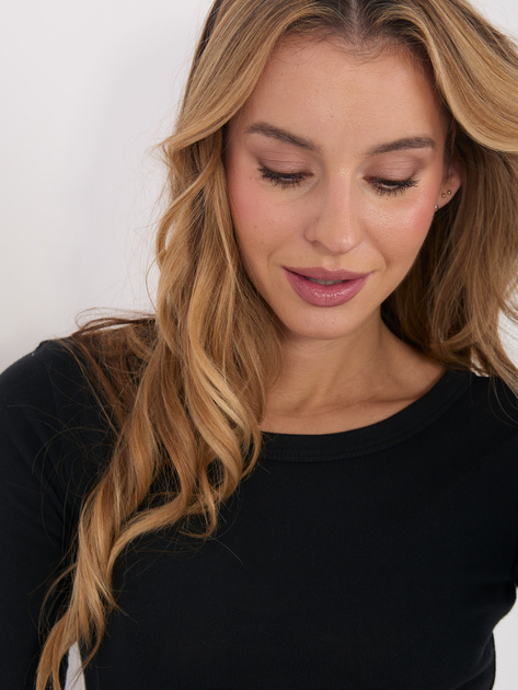 Czarny dopasowany longsleeve z bawełny