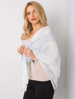 Szara chusta z naszywkami