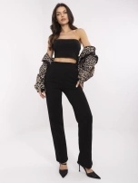 Czarne dresowe spodnie basic z przeszyciami 