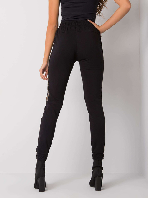 Czarne spodnie dresowe z aplikacją Giulia