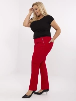 Červené dlouhé bavlněné kalhoty plus size.