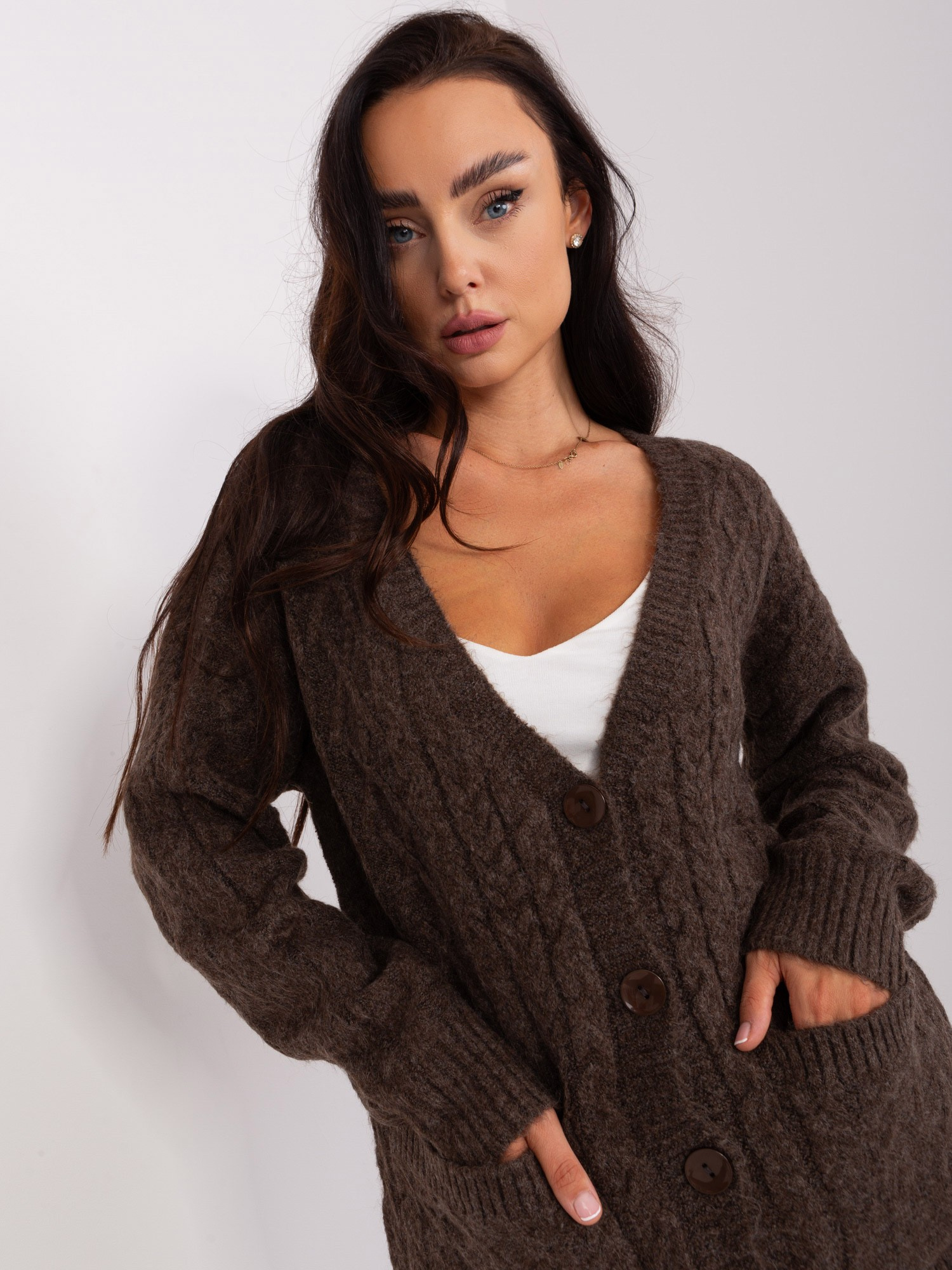 Brązowy sweter rozpinany