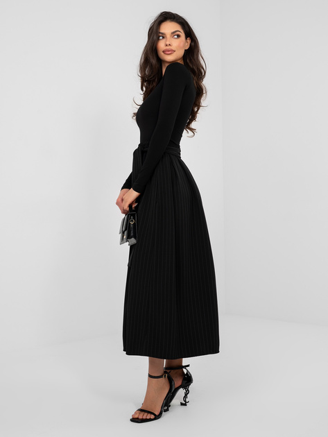 Czarna elegancka spódnica z wszytym paskiem