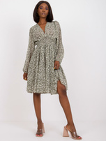 Khaki-beżowa rozkloszowana sukienka midi z printami ZULUNA