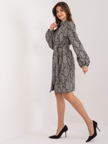 Hurtownia Szaro-czarna sukienka dzianinowa z guzikami