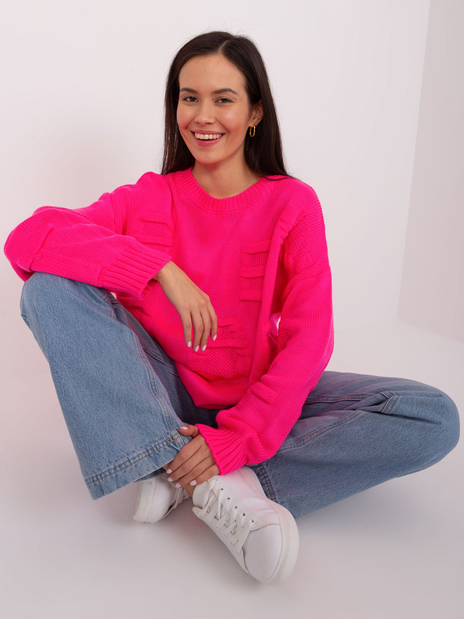 Fluo różowy sweter oversize z okrągłym dekoltem
