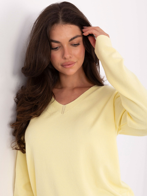 Jasnożółty damski sweter z domieszką modalu
