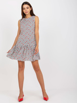 Biało-czarna sukienka z printami i falbaną 