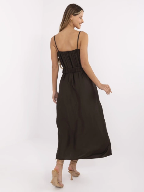 Czekoladowa długa sukienka na lato
