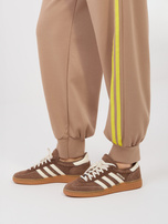 Ciemnobeżowy komplet z miękkiego materiału RUE PARIS