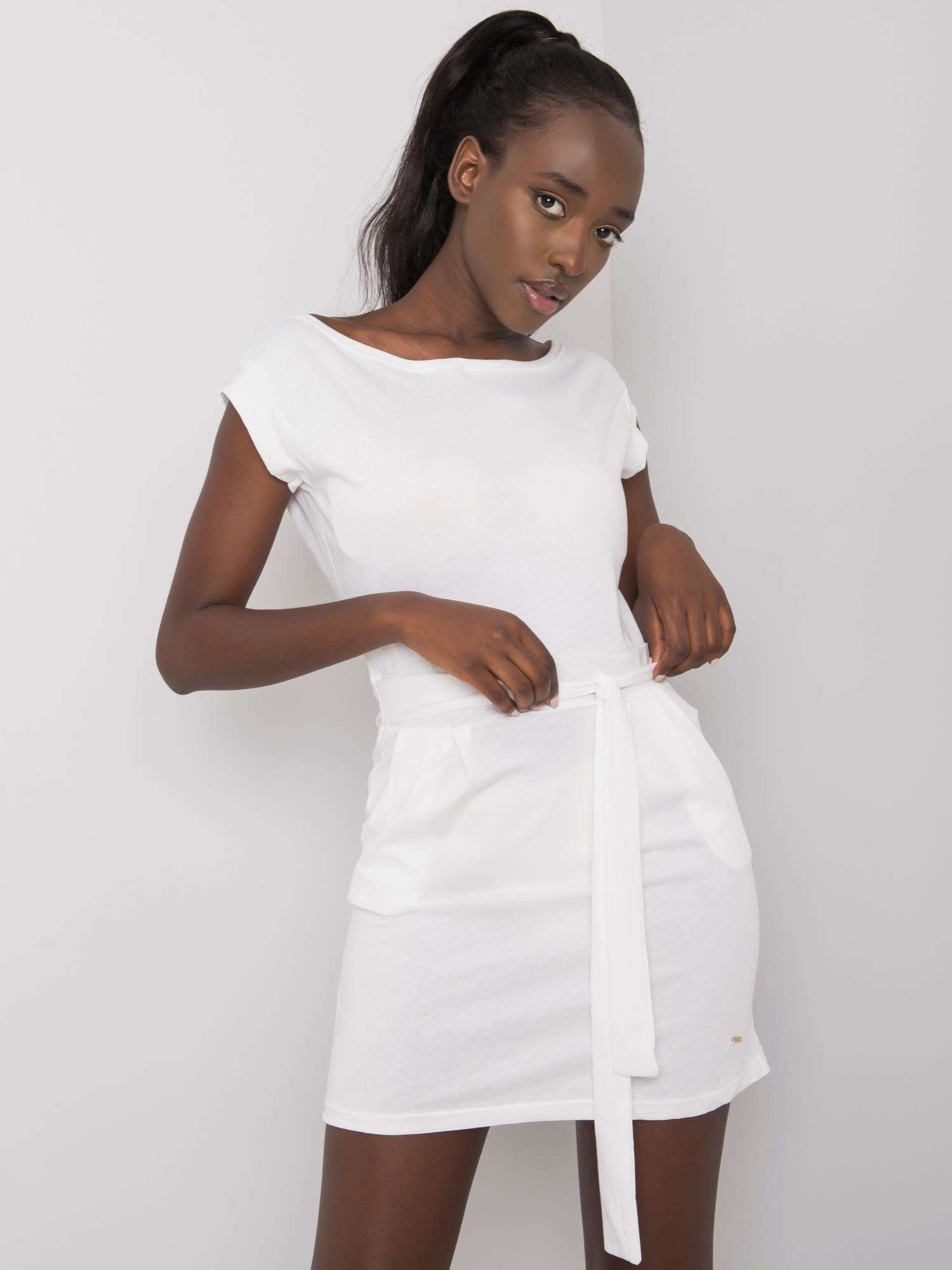 Weiße Kleid Letitia, DU KENNST MICH NICHT.