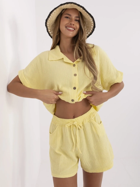 Jasnożółte muślinowe szorty z wiązaniem