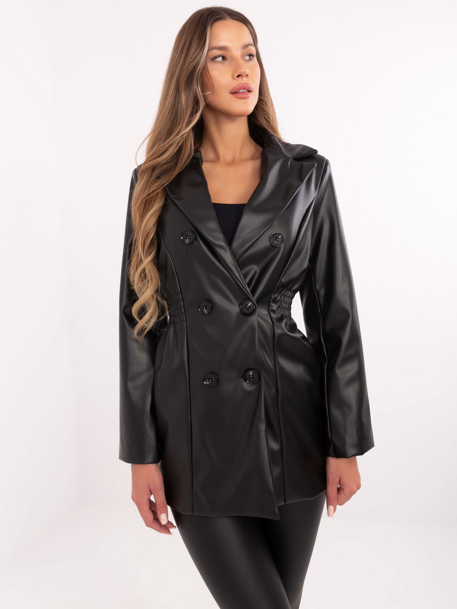 Hurt Schwarze zweireihige Damenjacke aus Kunstleder.