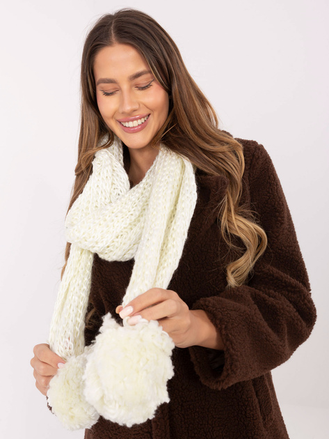 Ecru zimowy szal o grubym splocie
