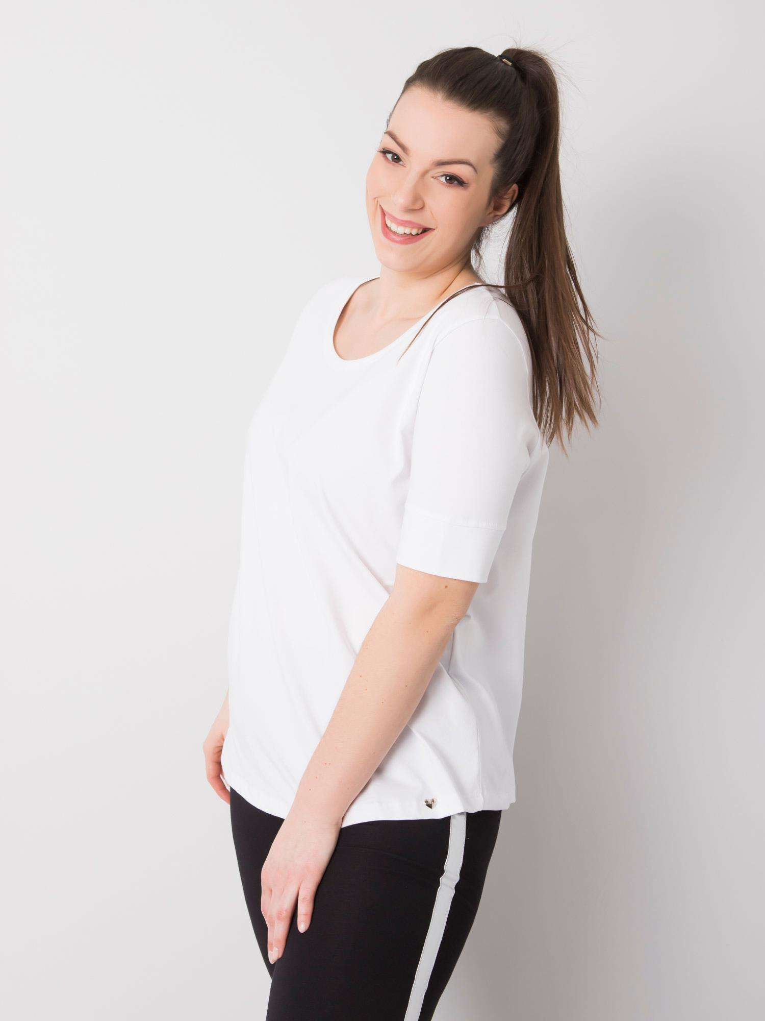Bílý základní tričko plus size Missy.