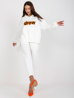 Biały komplet dresowy ze spodniami z wysokim stanem